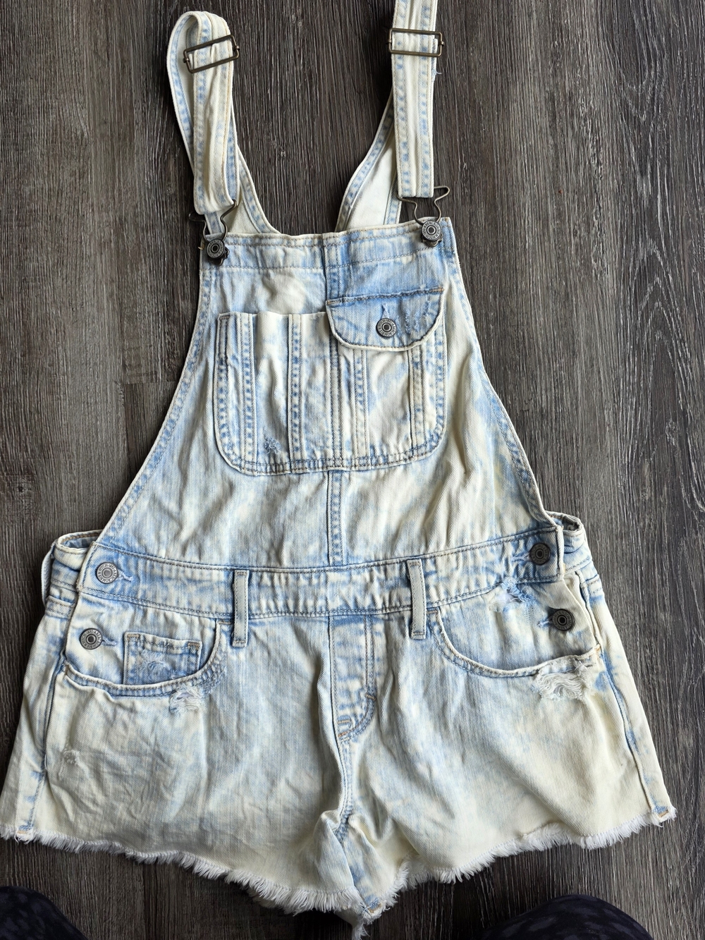 Abercrombie & Fitch Bleached Light Wash Denim Extra Shortalls  S Overall Frayed